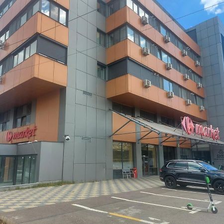 Ferienwohnung Luxury Apart Cubis Iasi Exterior foto